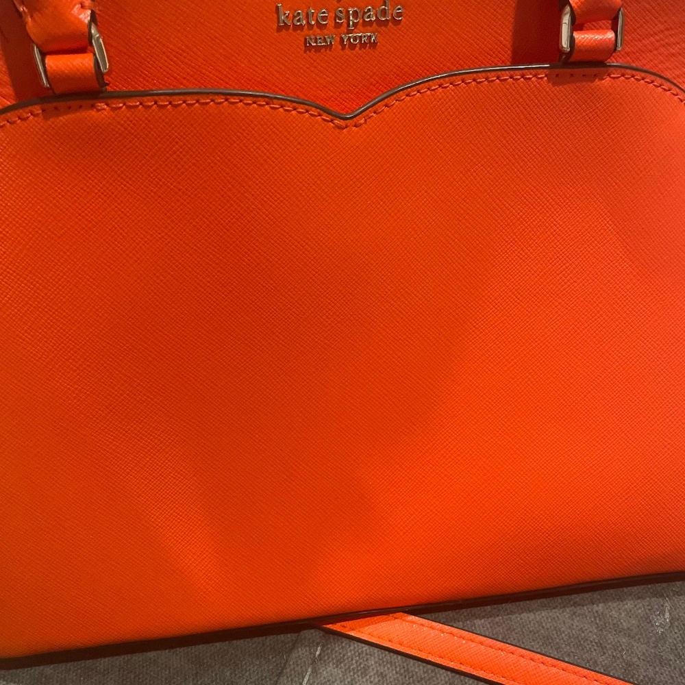 Kate Spade Medium Satchel Purse Like New with matching mini card wallet